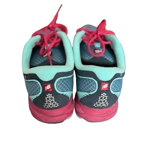 New Balance Running Shoes - Picture 3 of 5